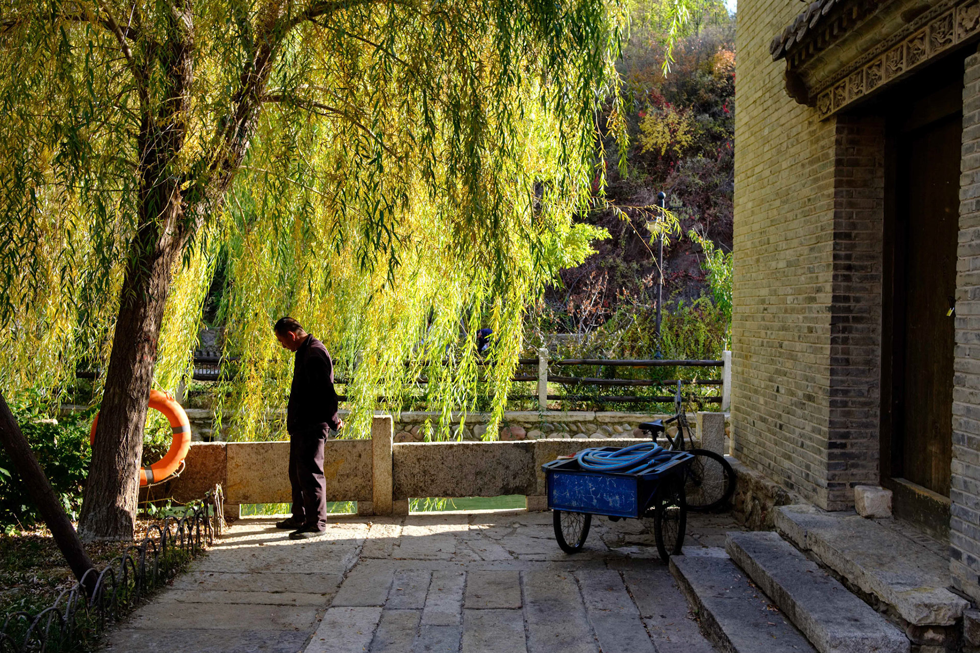 Maintenance worker, Gu Bei Watertown, Beijing