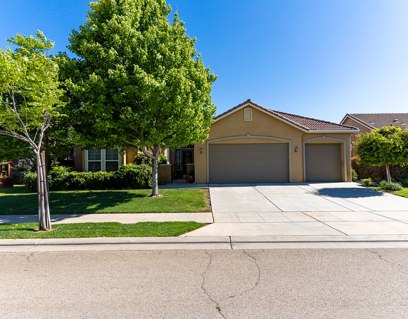 James b Photos/Video