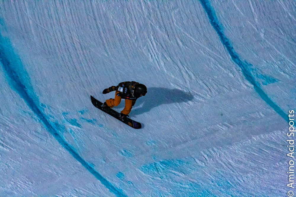 Kurumi Imai completes her front Misty in the Halfpipe