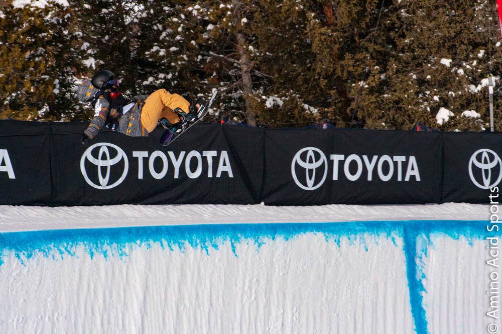 Kurumi Imai completes her front Misty in the Halfpipe