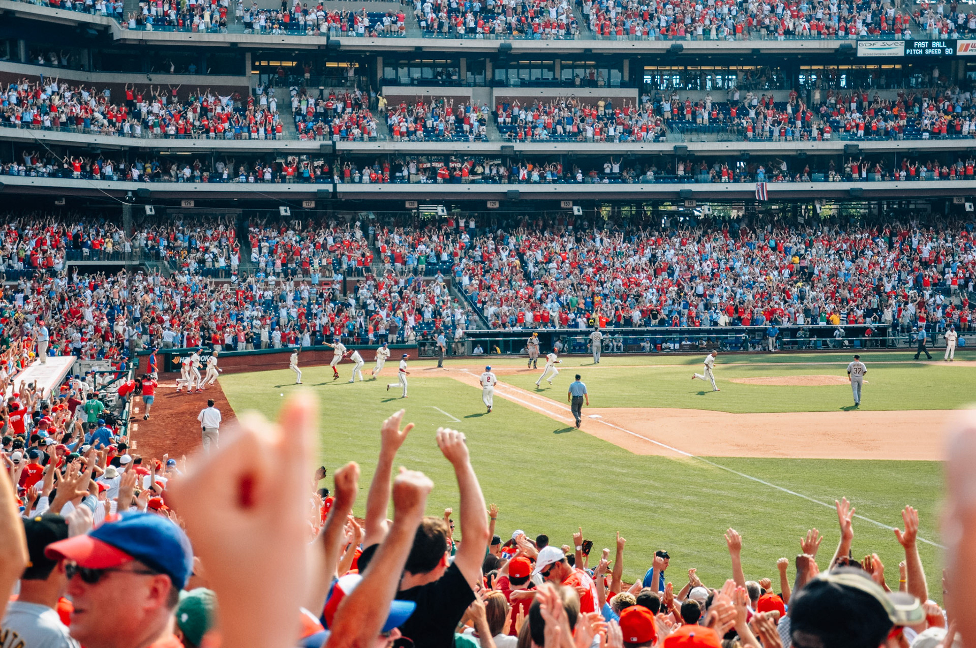 Philadelphia, Pennsylvania // The Philadelphia Phillies beat the Pittsburgh Pirates.  Phillies fans celebrate at Citizens Bank Park. // 7/3011