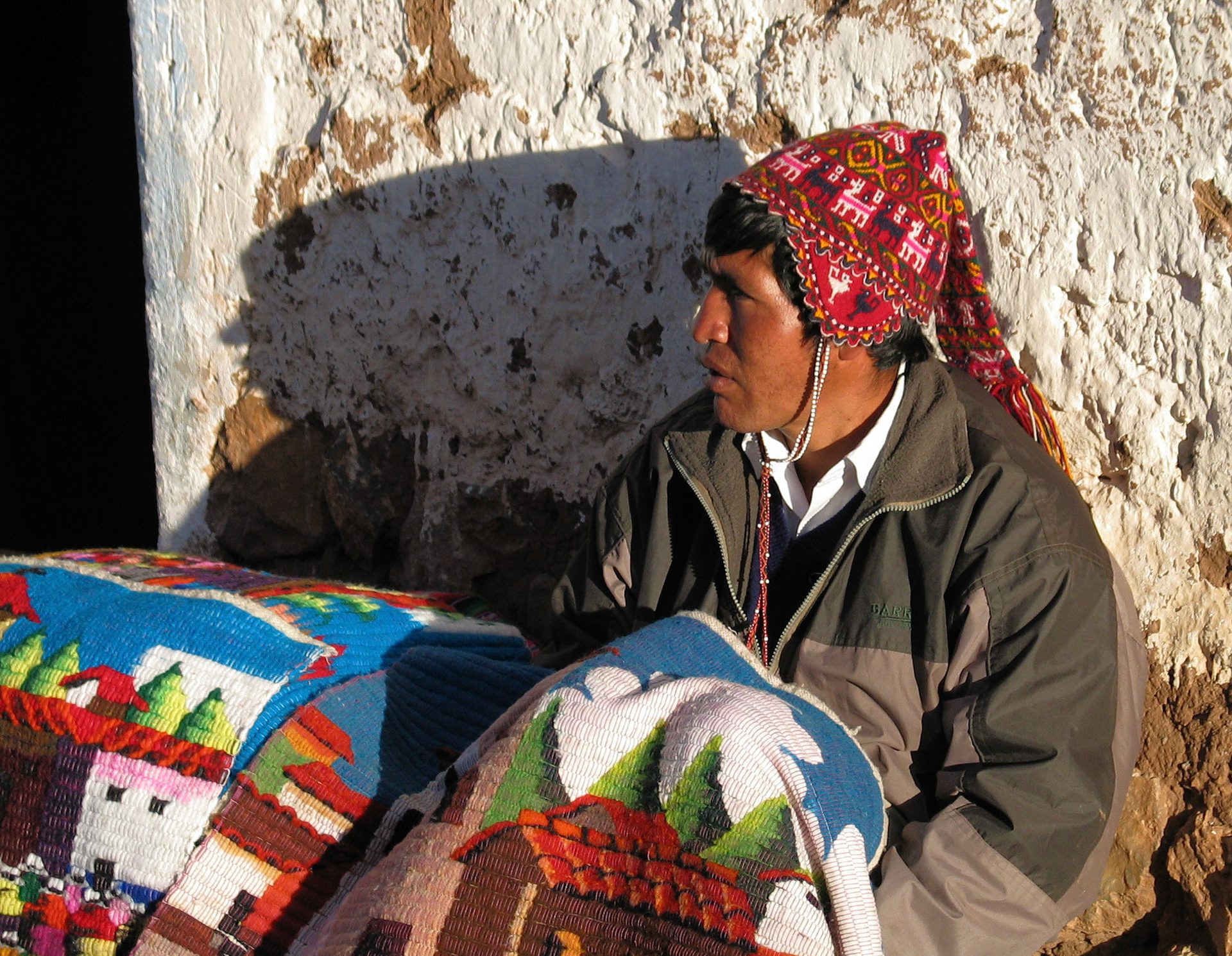 Another scene at the market in Chinchero. The light was particularly good: warm and low, casting nice long shadows.