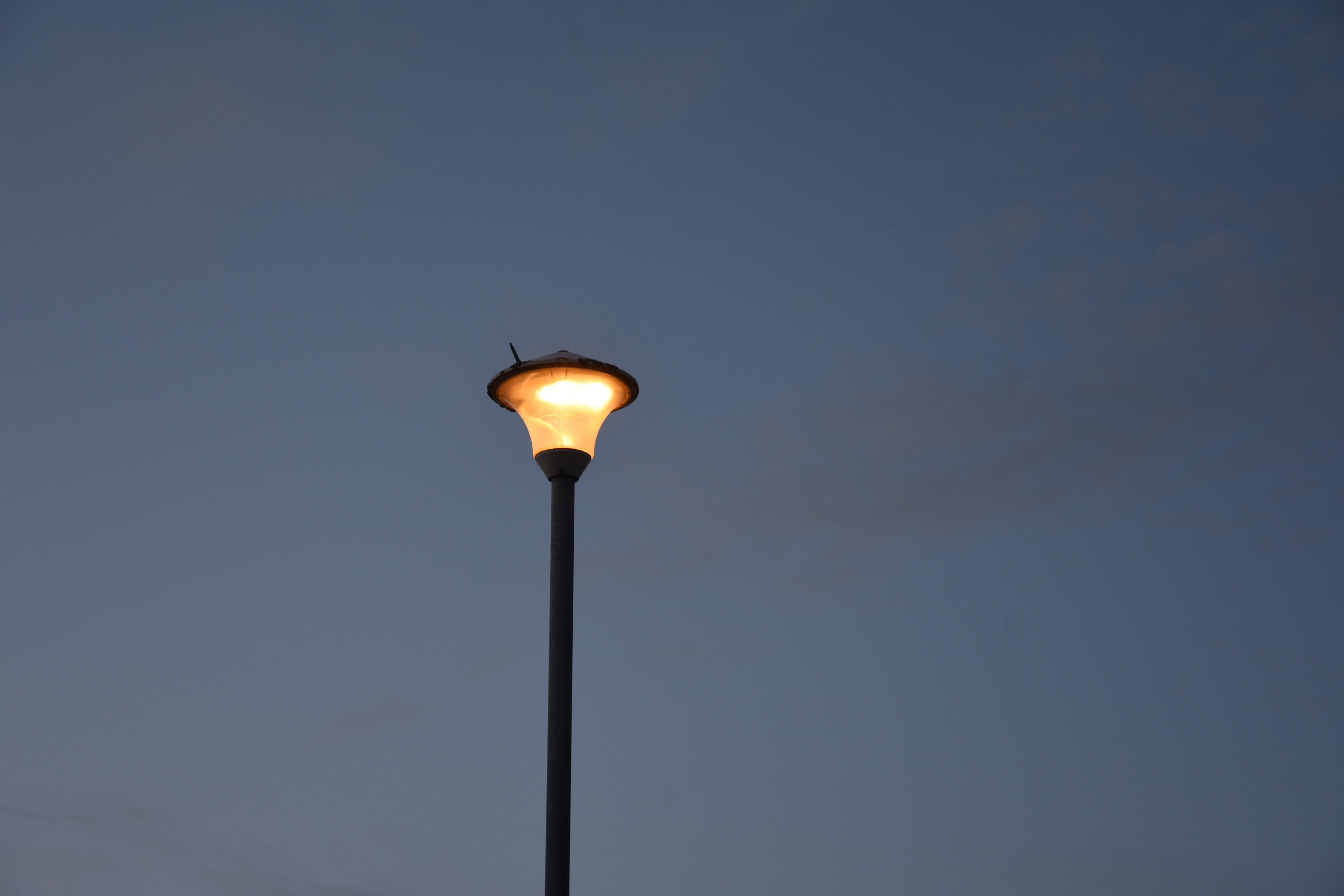 street light at dusk documentary photography by freelance photographer melissa carne