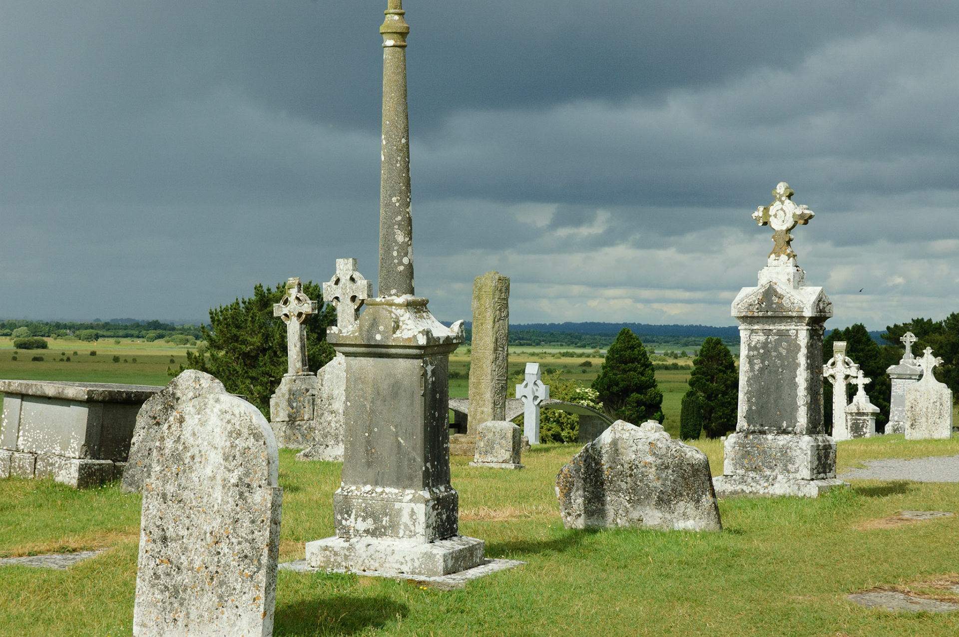 Clonmacnoise monastic city
