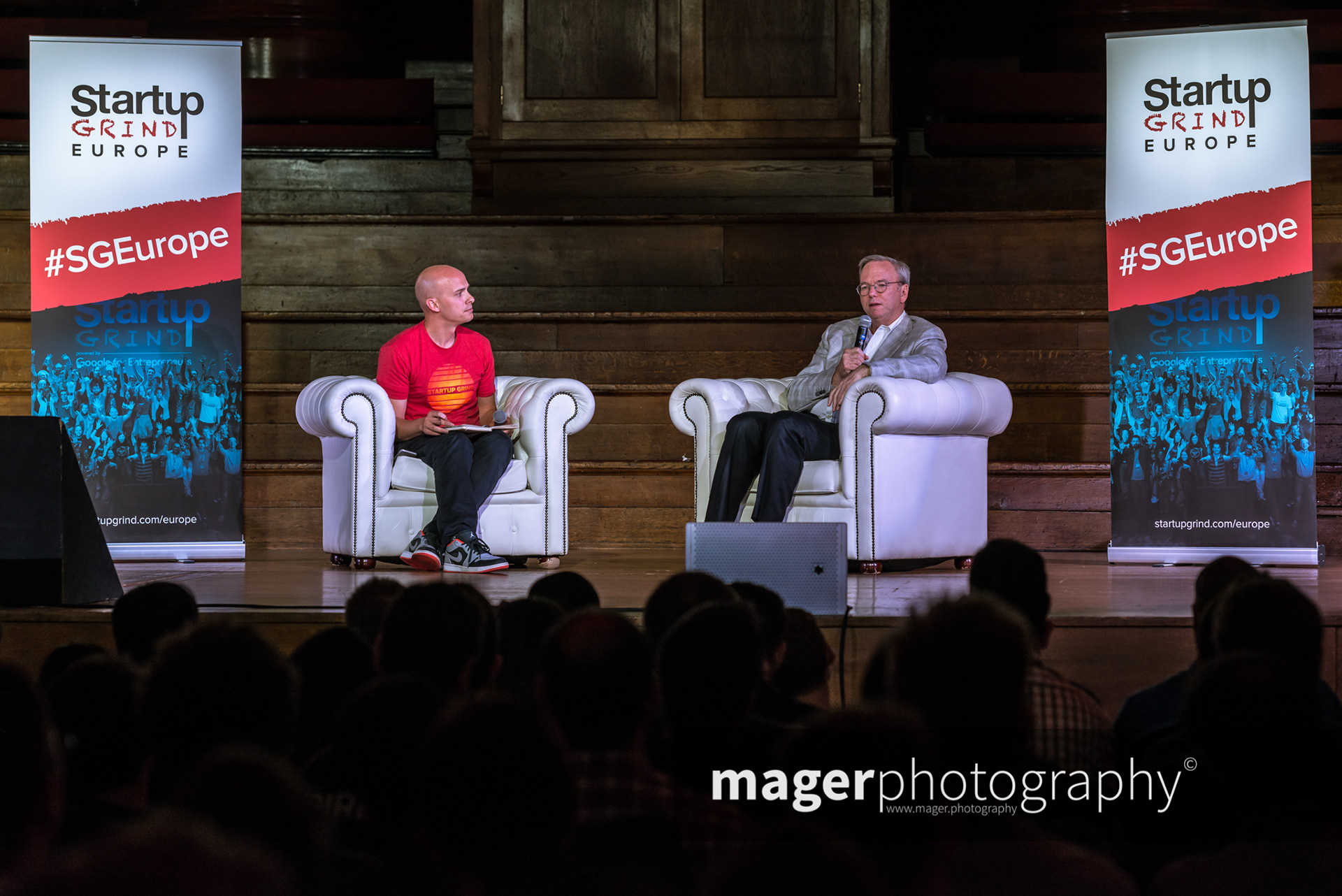 Derek Andersen interviewing Eric Schmidt at Startup Grind Europe 2016 in London