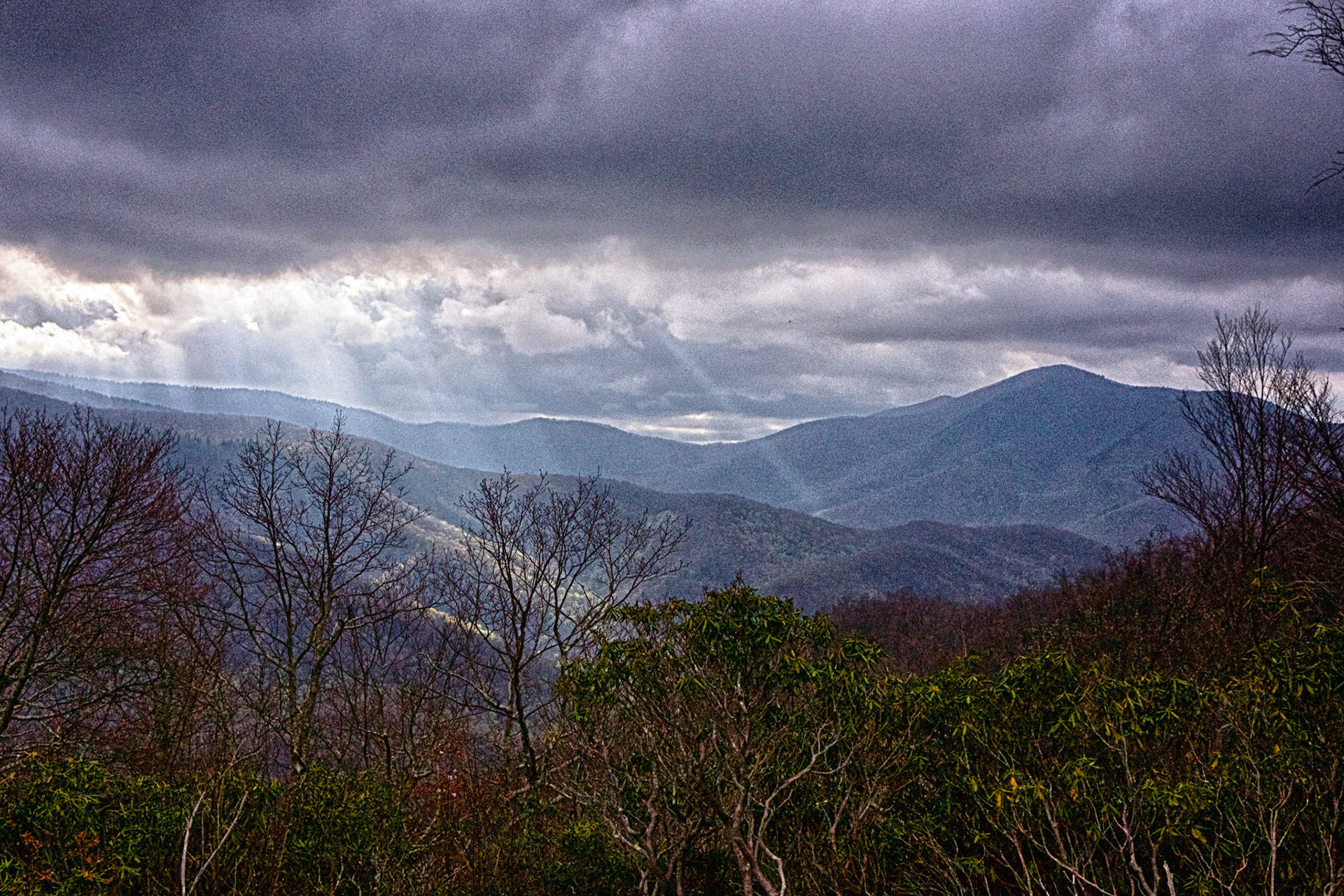 Sun Rays on Cold Mountain